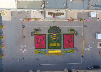 A Flower Installation with a Message of Hope and Courage in St George’s Square