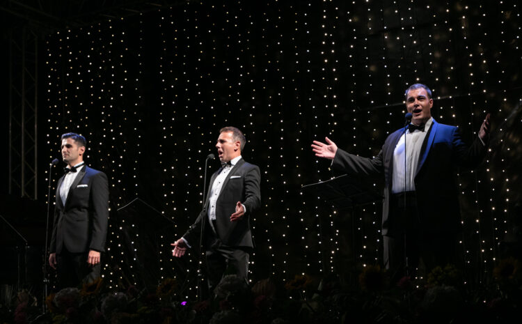 A photo showing The Three Tenors in performance