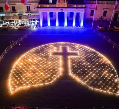 A photo showing the installation of fire bowls in St George's Square Valletta