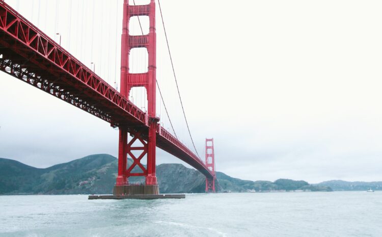 An image of a brigde built over the ocean