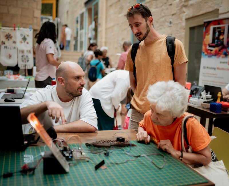 EcoMarket joins Tinkering Day