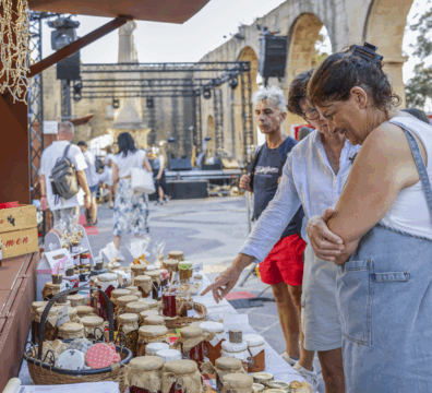 A photo showing a group of people at the Valletta Local Food Festival